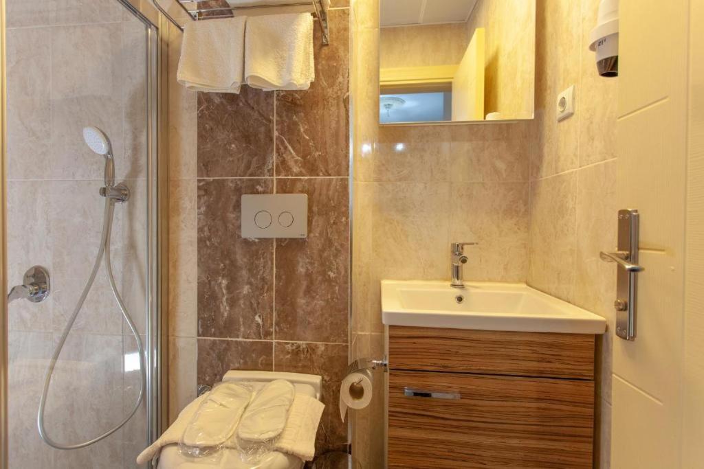 Ozmen Hotel Old Town Kaleici Adult Only Antália Exterior foto